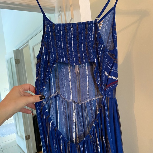 Flying Tomato spaghetti strap jumpsuit with peekaboo back. size Large - Picture 3 of 3